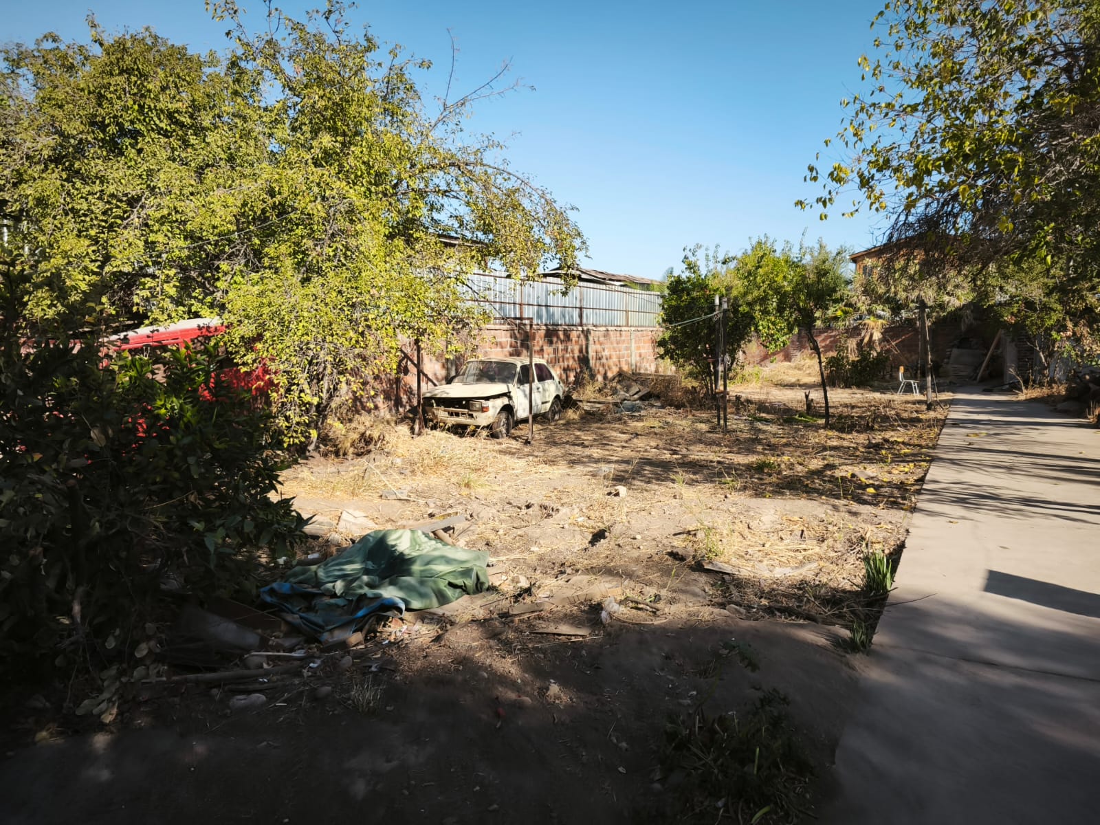 Terreno Con Potencial Uso Comercial E Industrial Inofensivo