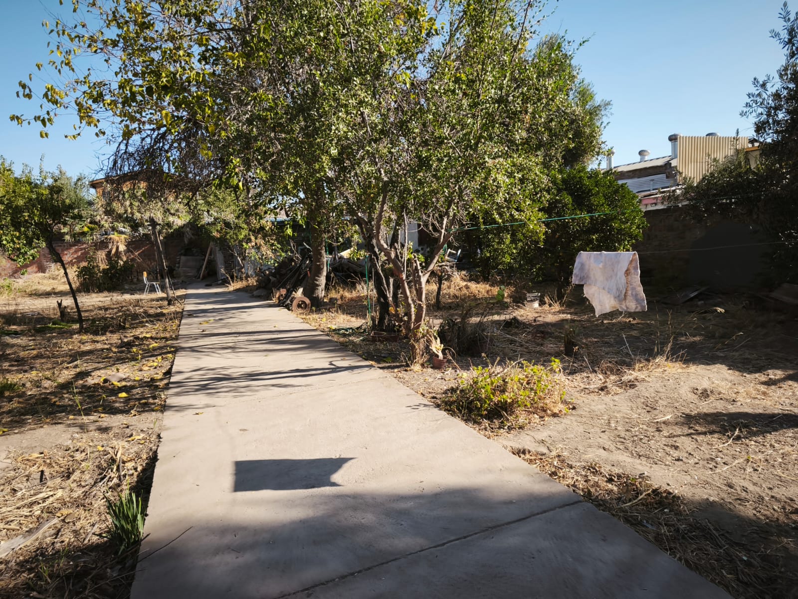 Terreno Con Potencial Uso Comercial E Industrial Inofensivo