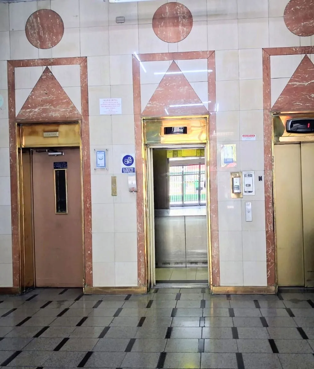 Arriendo departamento Metro Santa Lucía